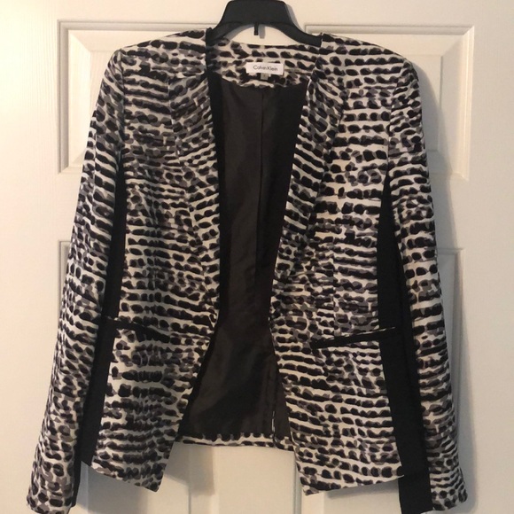 Calvin Klein Jackets & Blazers - Calvin Klein black/white blazer. Size 6